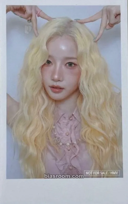 Yooyeon LOVE&POP pt.1 Photocard - tripleS - tripleS K-pop photocard