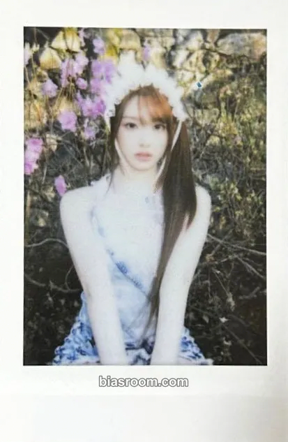Xinyu LOVE&POP pt.1 Photocard - tripleS - tripleS K-pop photocard