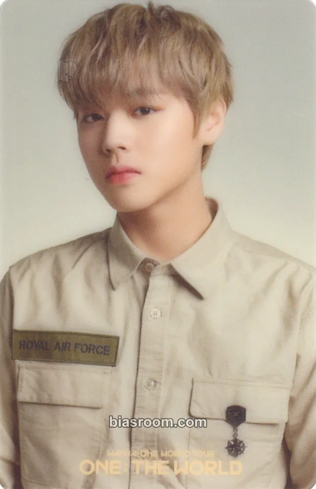 Jihoon ONE : THE WORLD Photocard - Wanna One - Wanna One K-pop photocard