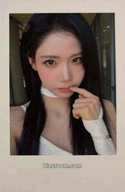 Nakyoung Photocards (tripleS) | Bias Room