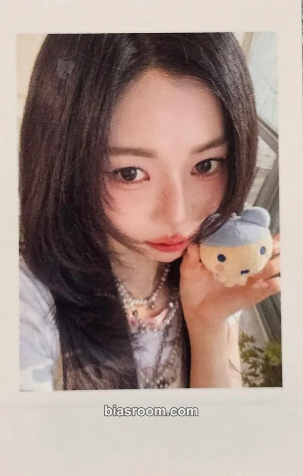 Dahyun LOVE&POP pt.1 Photocard - tripleS - tripleS K-pop photocard