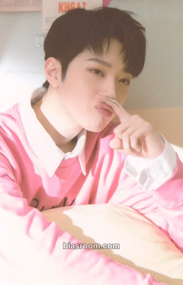 Kuanlin Therefore Photocard - Wanna One - Wanna One K-pop photocard