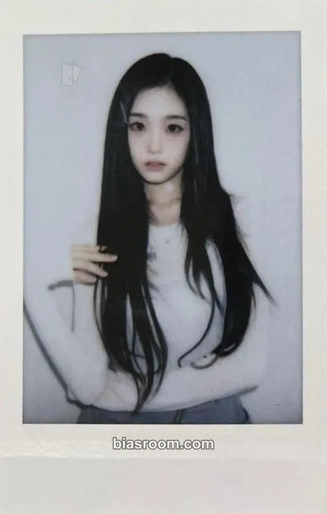 Jiyeon LOVE&POP pt.1 Photocard - tripleS - tripleS K-pop photocard