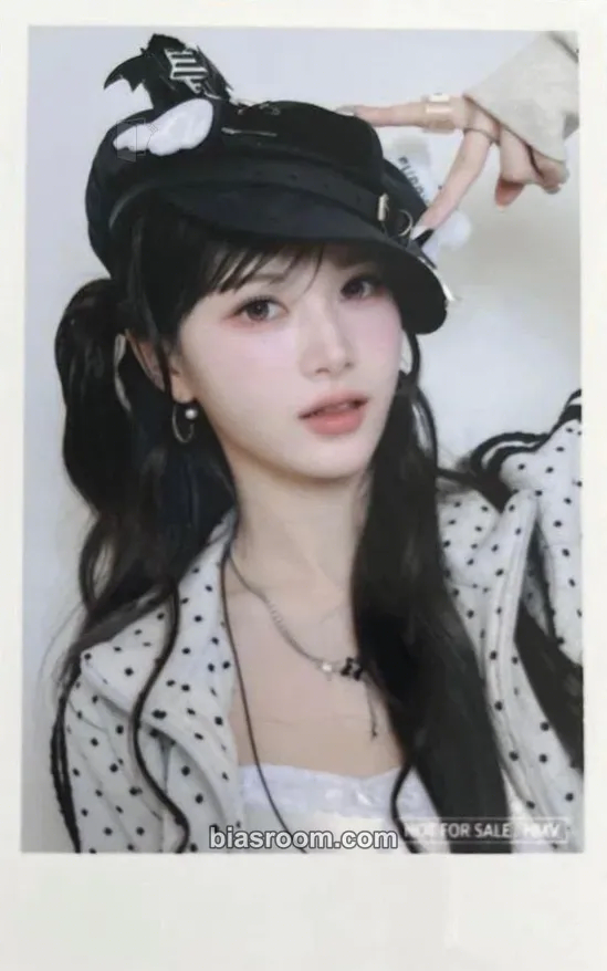 Mayu LOVE&POP pt.1 Photocard - tripleS - tripleS K-pop photocard