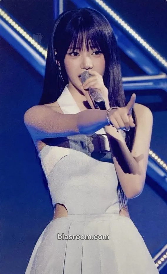 Rora LOVE MONSTERS Live Album (Physical Release Only) Photocard - BABYMONSTER - BABYMONSTER K-pop photocard