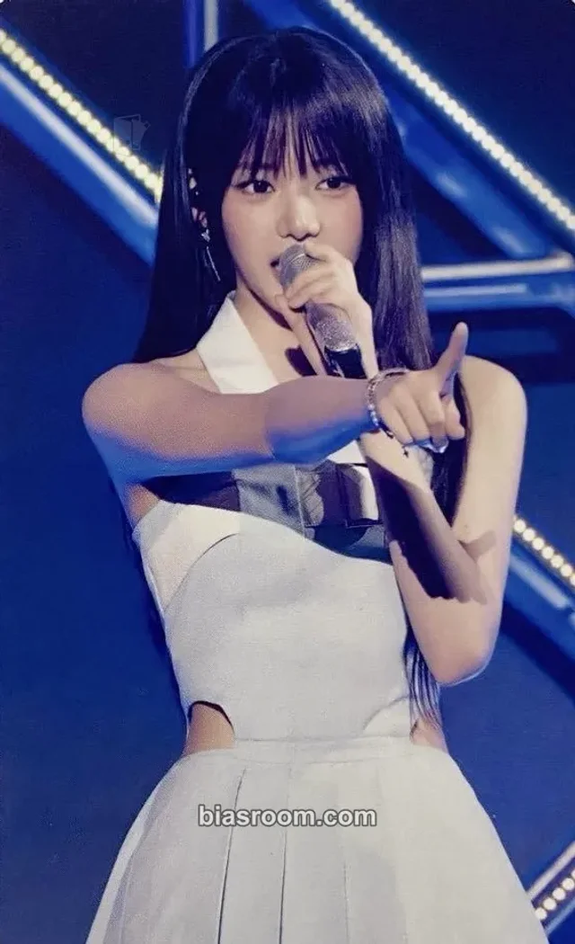 BABYMONSTER - Rora - LOVE MONSTERS Live Album (Physical Release Only) Album bluray version album photocard