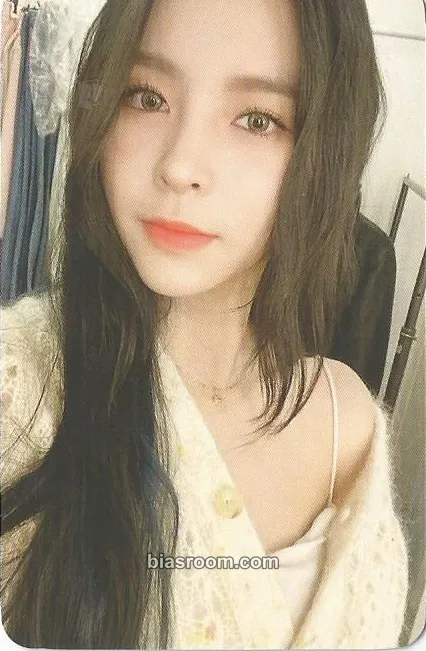 Elkie 2021 Season's Greetings Photocard - CLC - CLC K-pop photocard