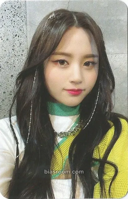 Dana Issue Maker Photocard - Hot Issue - Hot Issue K-pop photocard