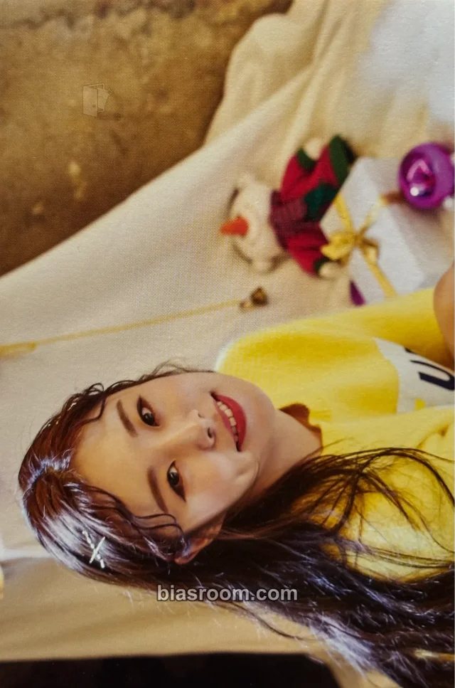 MAMAMOO - Wheein - 2018 Season's Greetings Other season's greetings postcard