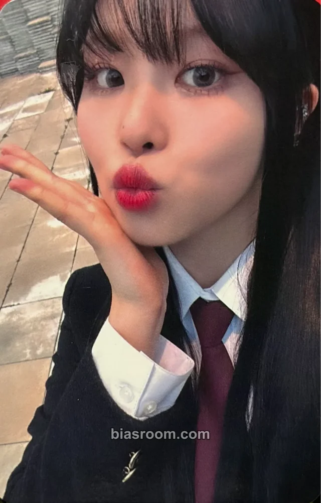 PURPLE KISS - Swan - Twenty Album broadcast