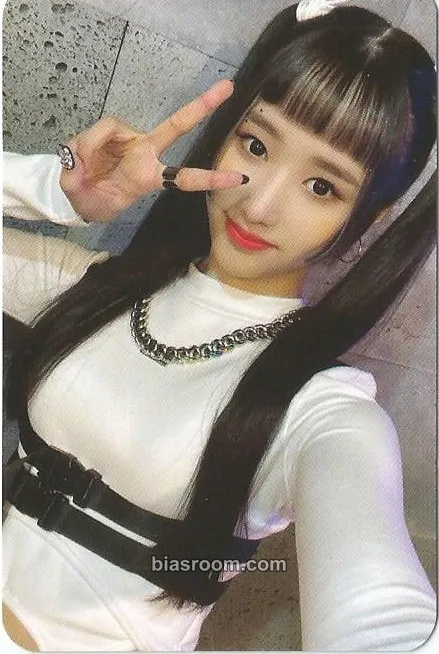 Yebin Issue Maker Photocard - Hot Issue - Hot Issue K-pop photocard