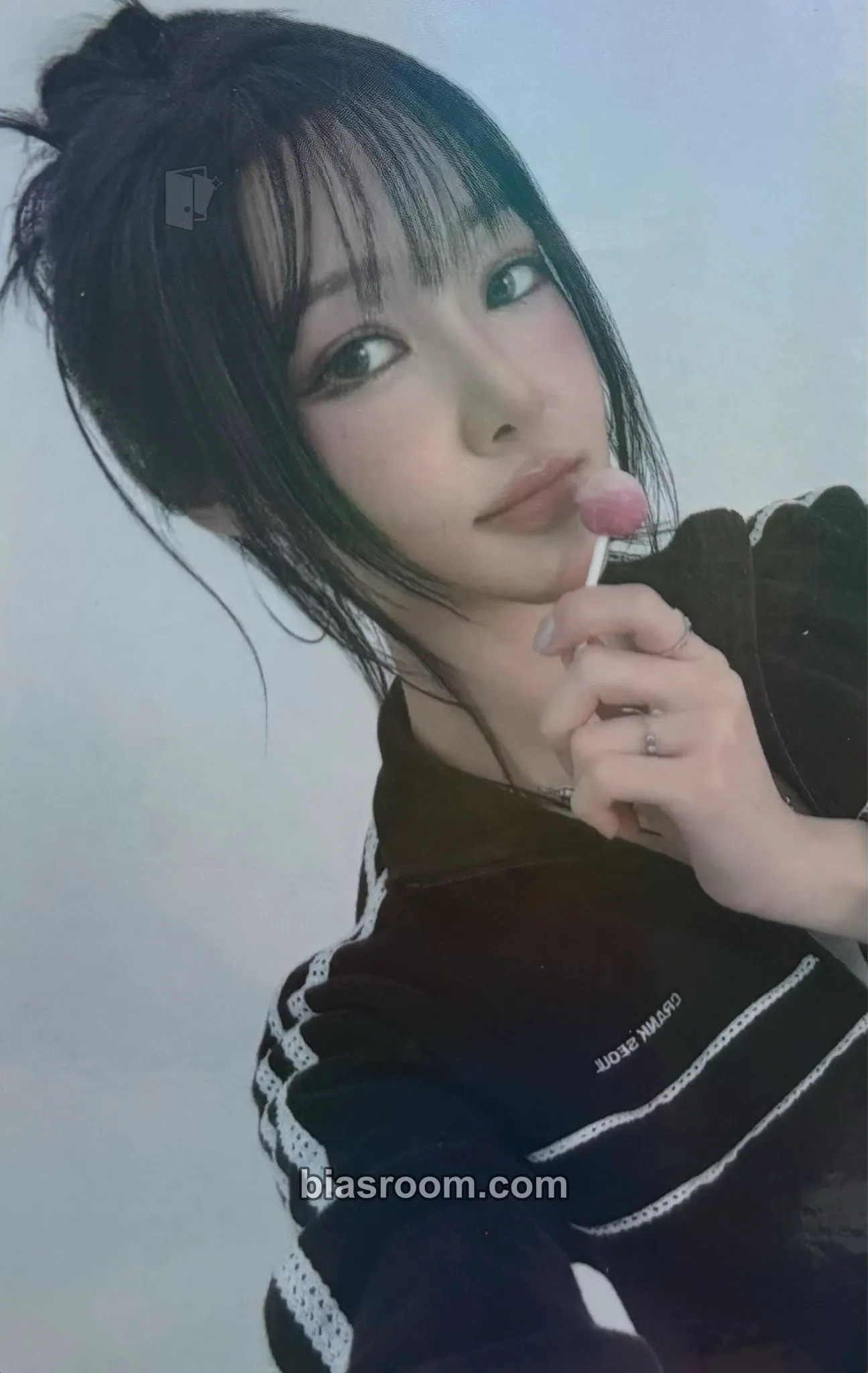 Yuju 2025-2026 Fanmeeting “Muse” Photocard - Yuju K-pop photocard