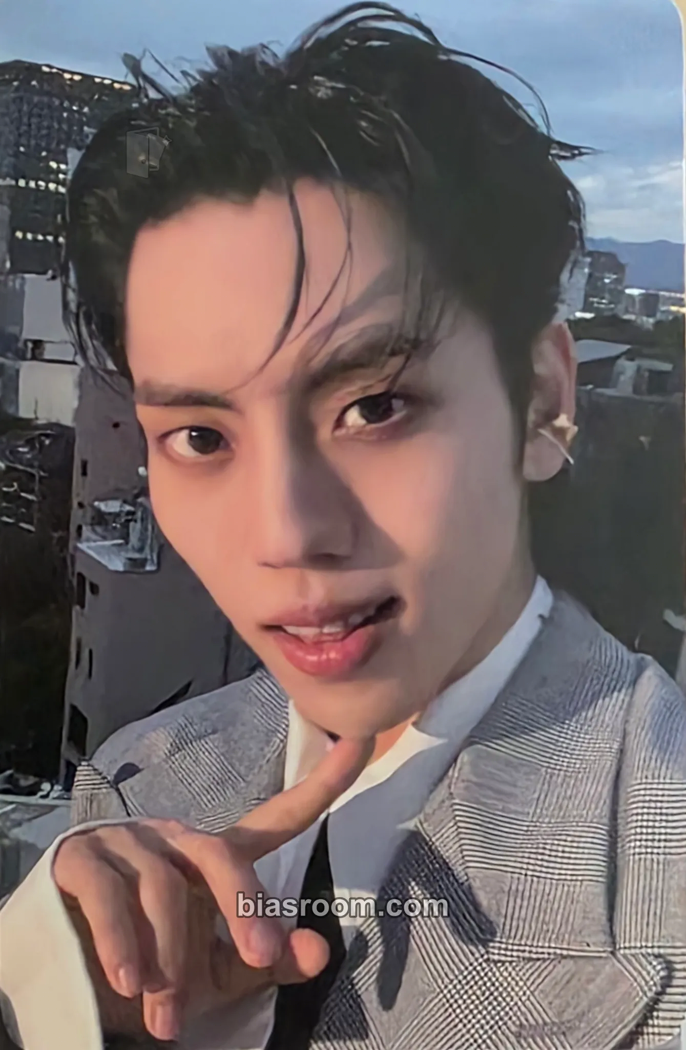 Dongwoo Awake (Dongwoo Solo) Photocard - INFINITE - INFINITE K-pop photocard