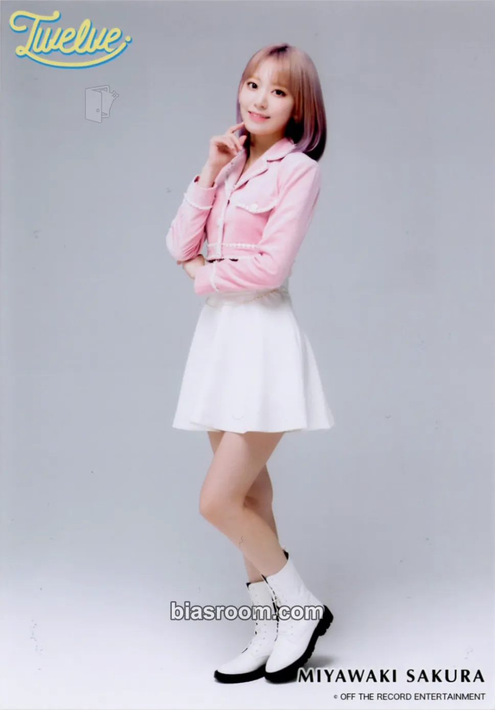 Sakura Twelve Photocard - IZ*ONE - IZ*ONE K-pop photocard