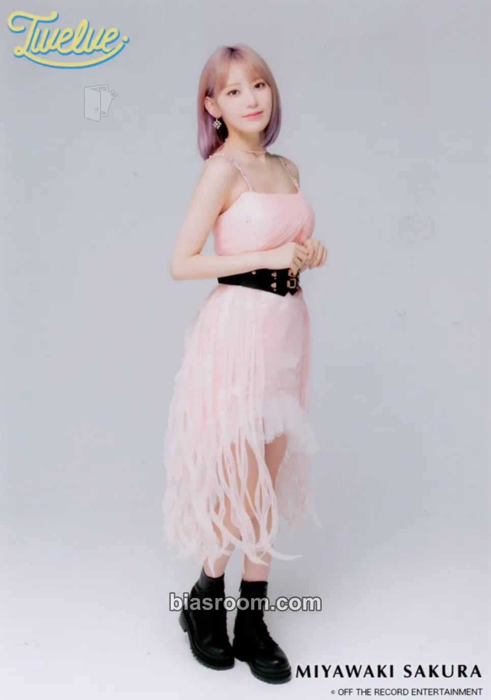 Sakura Twelve Photocard - IZ*ONE - IZ*ONE K-pop photocard