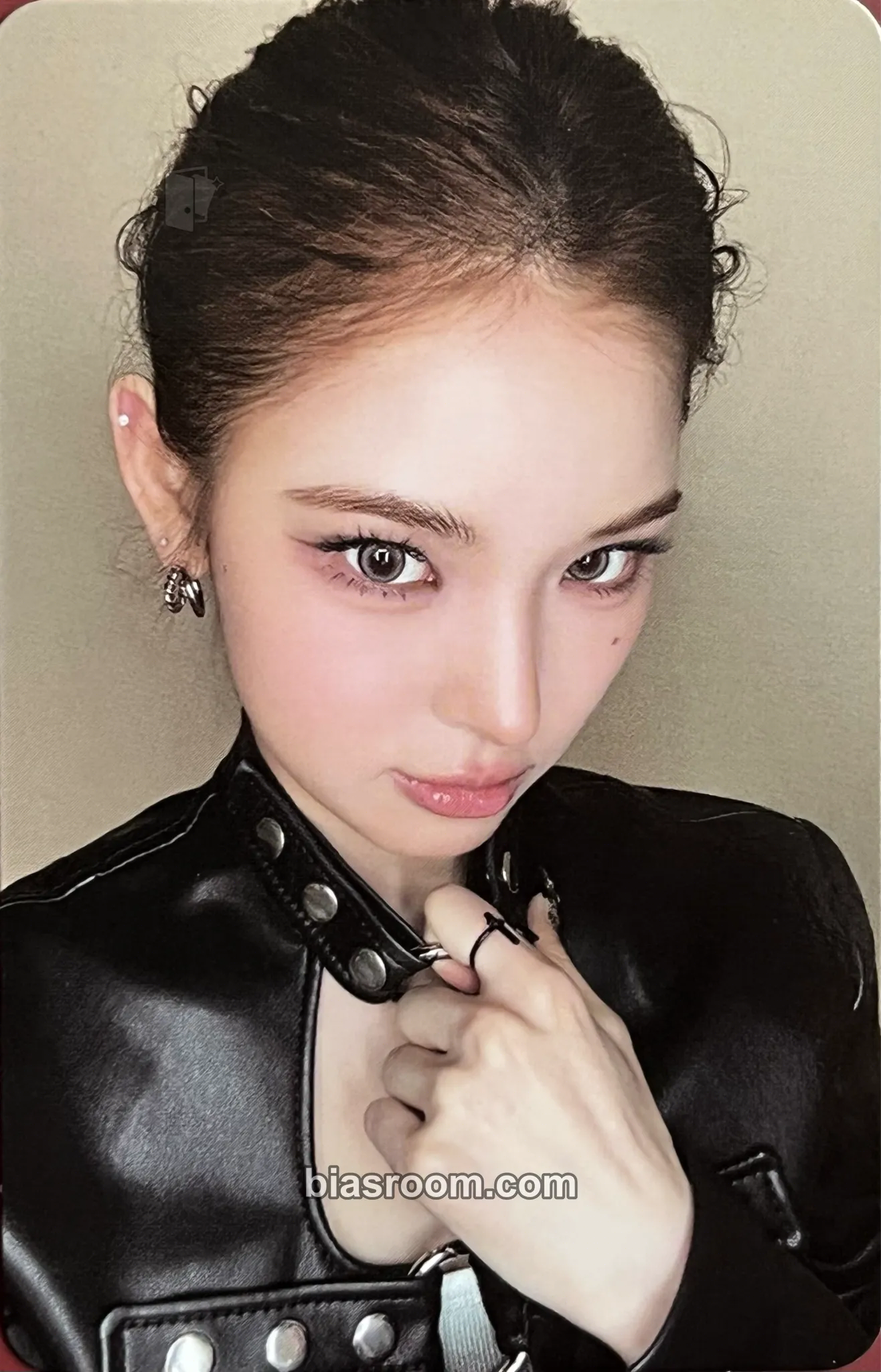 Mai Set The Tempo Photocard - izna - izna K-pop photocard