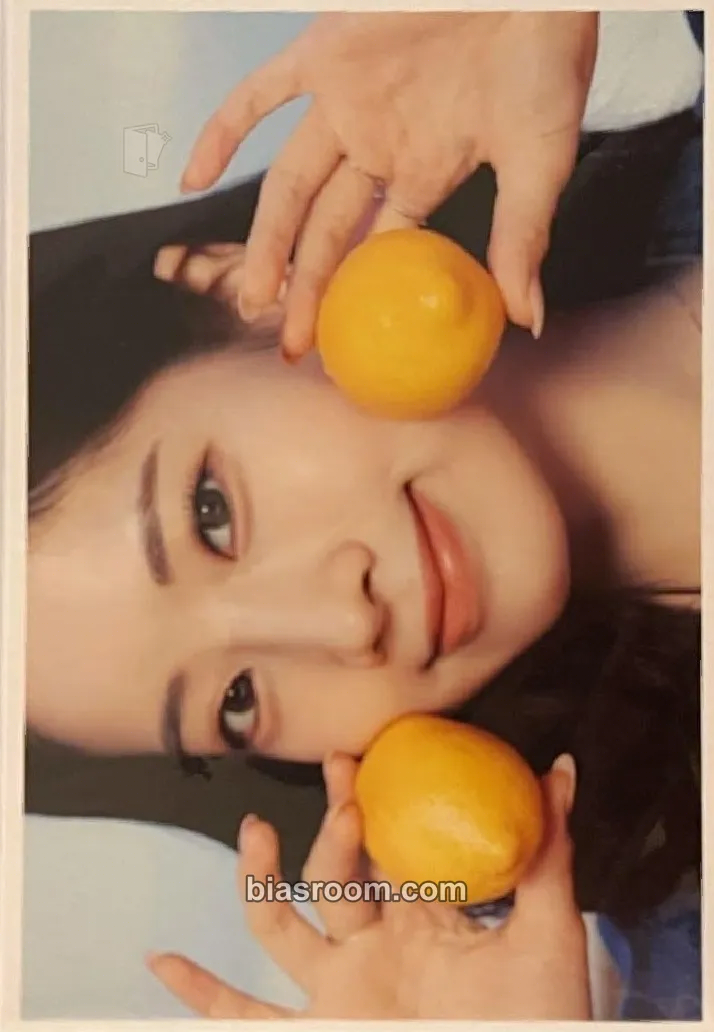 Dahyun D'FESTA Exhibition Photocard - TWICE - TWICE K-pop photocard
