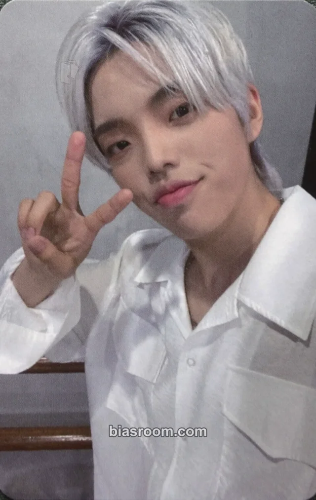 CMDM - JunHyoung - Back To The Future Album album photocard special version