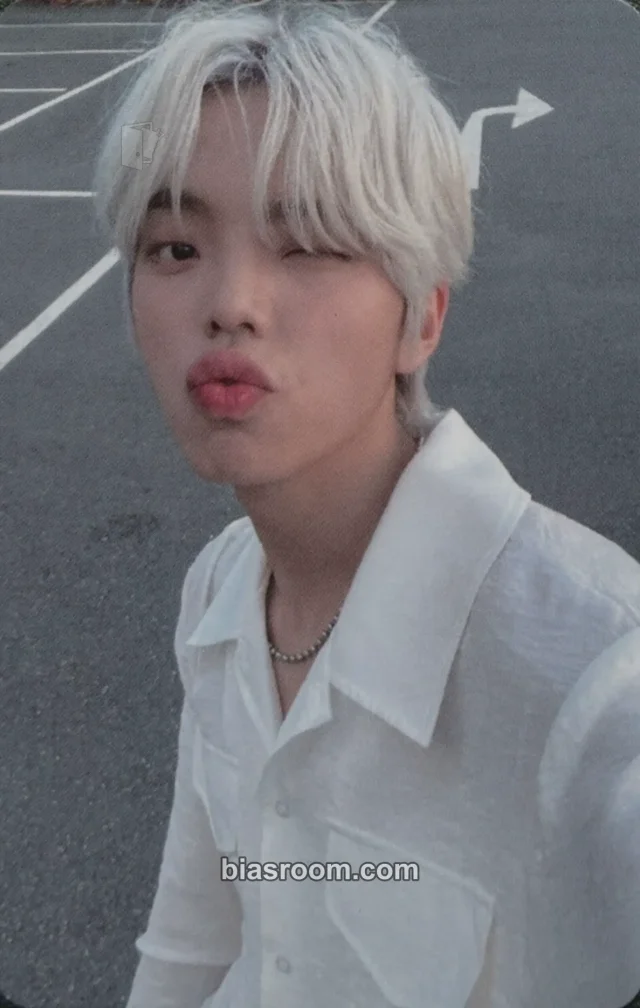 CMDM - JunHyoung - Back To The Future Album album photocard special version