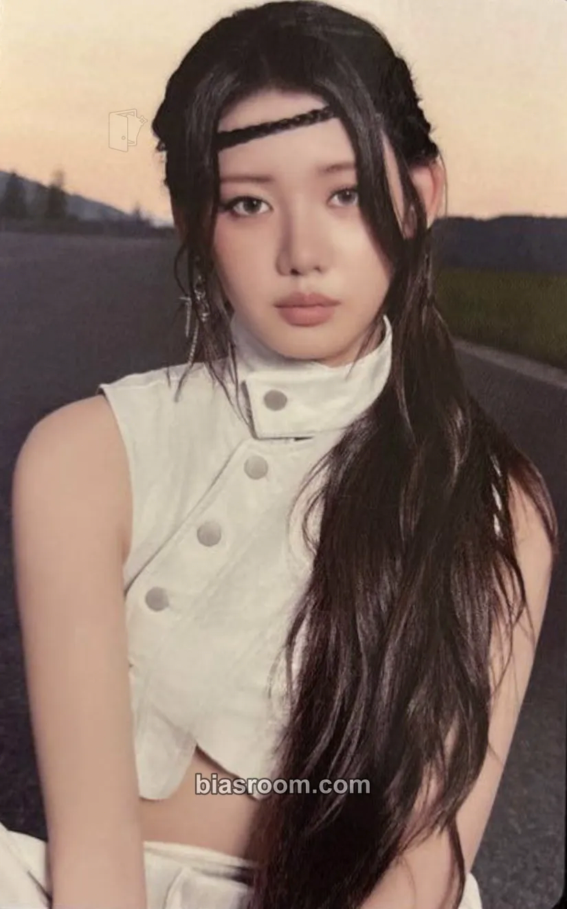 Rora WE GO UP MD Events Photocard - BABYMONSTER - BABYMONSTER K-pop photocard