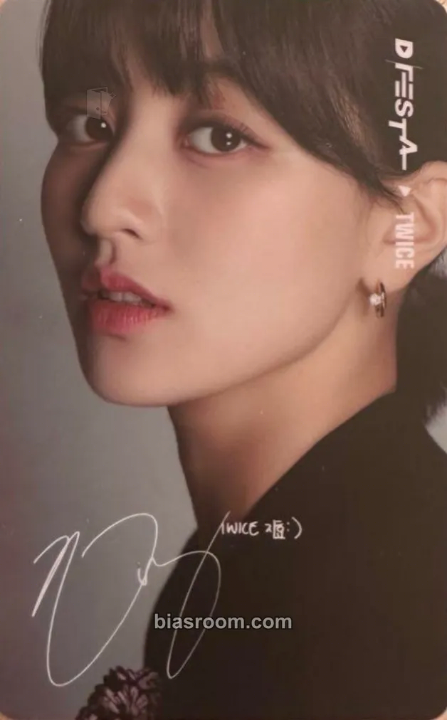 Jihyo D'FESTA Exhibition Photocard - TWICE - TWICE K-pop photocard