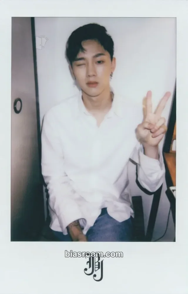 JBJ - Hyunbin - JBJ FANTASY POP-UP STORE Event merch photocard pop-up store
