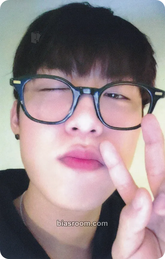 Woojin THE FUTURE IS OURS : FOUND Photocard - AB6IX - AB6IX K-pop photocard