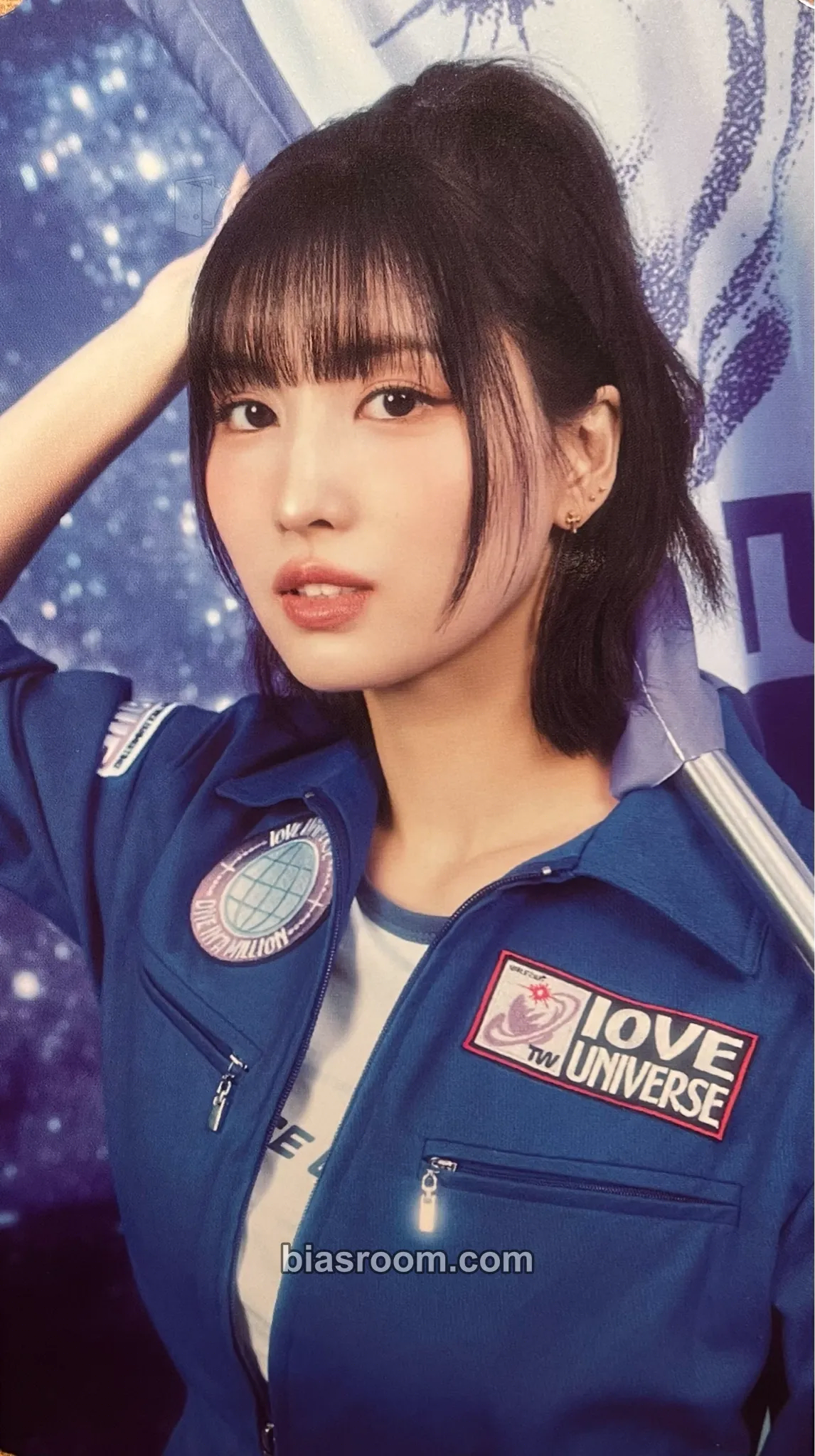 Momo 10VE Universe (10th Anniversary) Photocard - TWICE - TWICE K-pop photocard