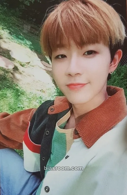 Dong Hyun 2019 season's greetings Photocard - Golden Child - Golden Child K-pop photocard