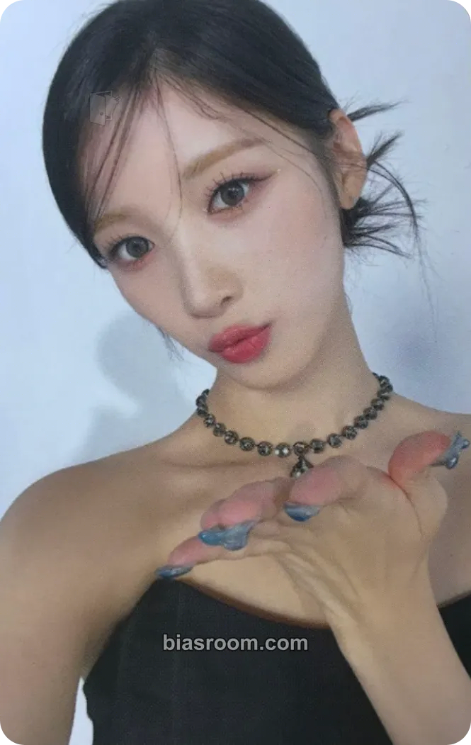 Yuki 7+Up Photocard - EL7Z UP - EL7Z UP K-pop photocard