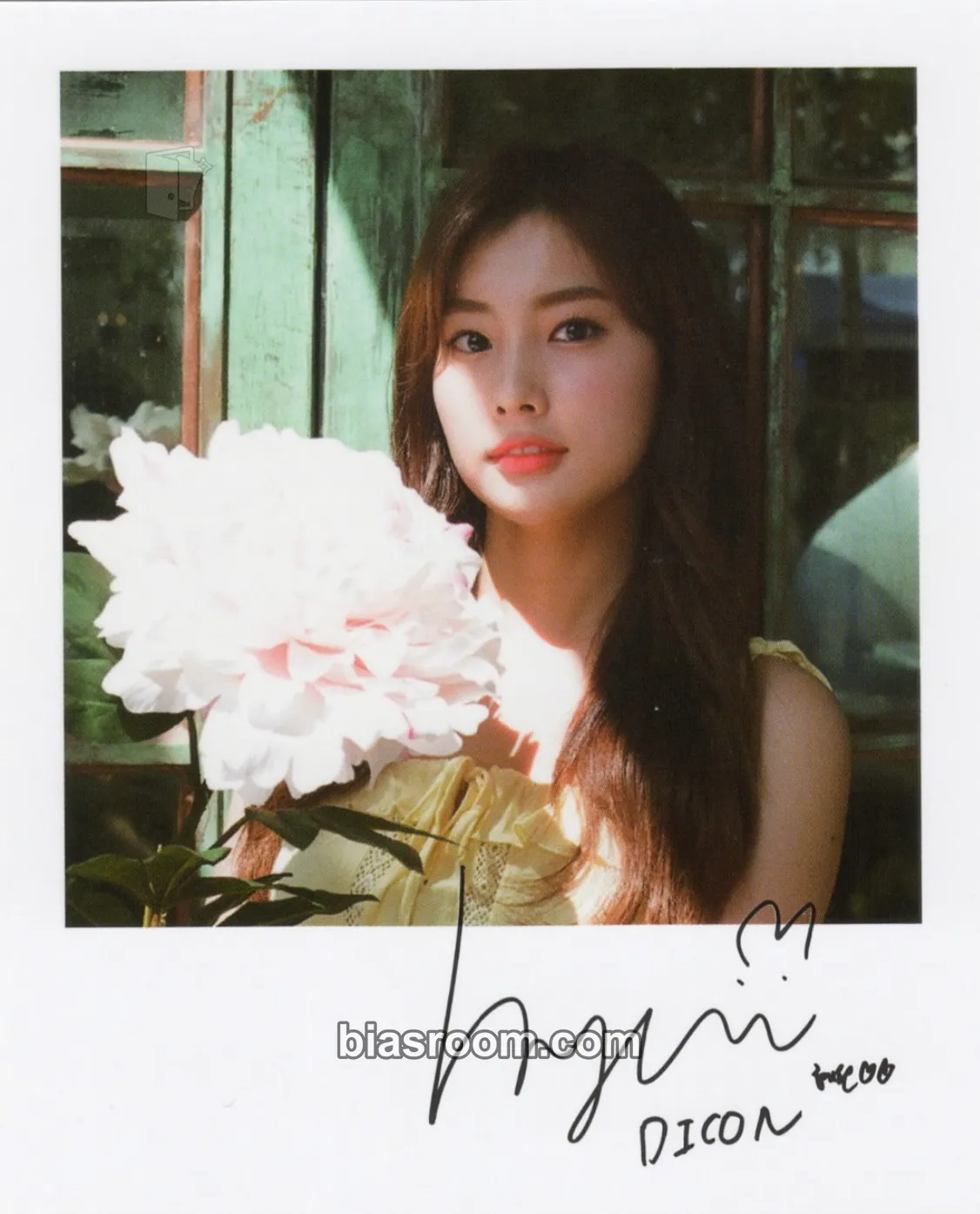 Hyewon DICON VOLUME 8 “LOOK AT MY iZ” Photocard - IZ*ONE - IZ*ONE K-pop photocard