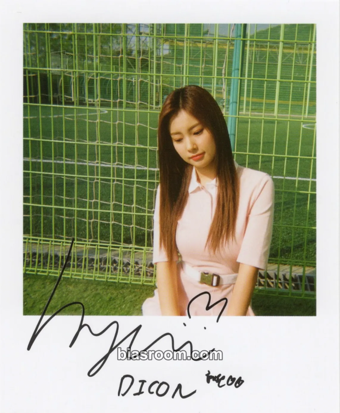 Hyewon DICON VOLUME 8 “LOOK AT MY iZ” Photocard - IZ*ONE - IZ*ONE K-pop photocard