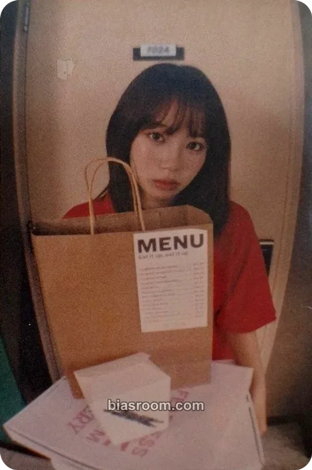 LE SSERAFIM - Kim Chaewon - SPAGHETTI Album tower records japan sticker pob (pre-order benefit)