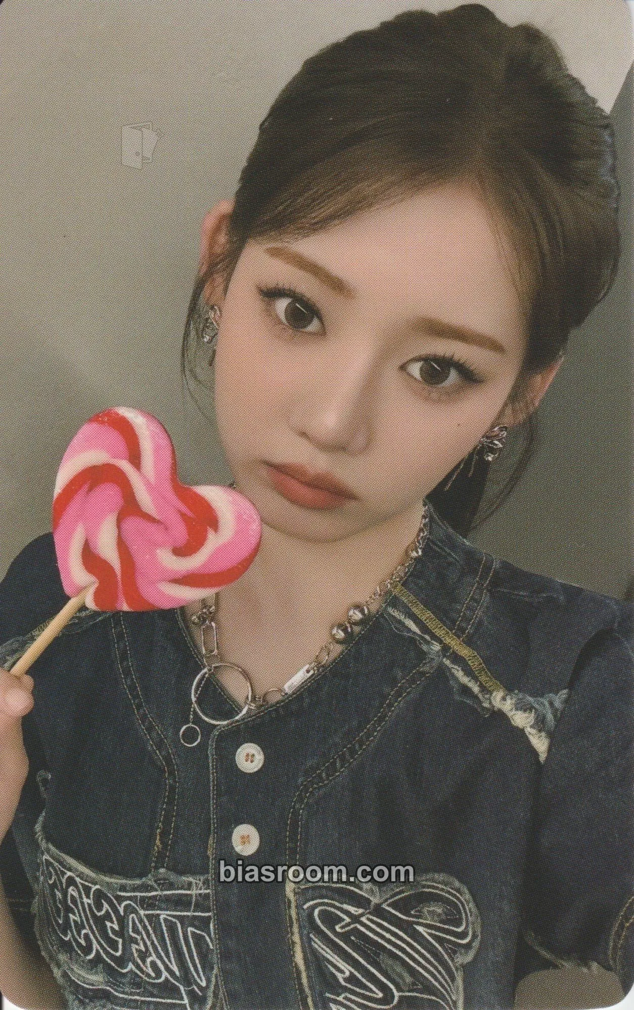 Rora Love Monster Japan Fan Concert Pop Up Store 2025 Photocard - BABYMONSTER - BABYMONSTER K-pop photocard