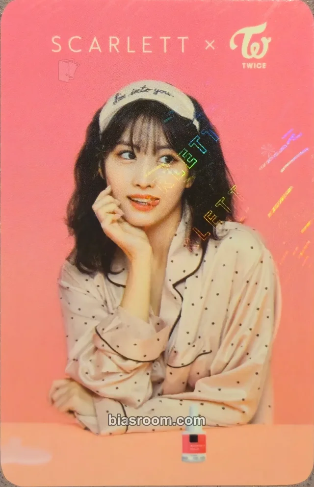 TWICE - Momo - TWICE x Scarlett Other holographic (hologram) brand collaboration round 1
