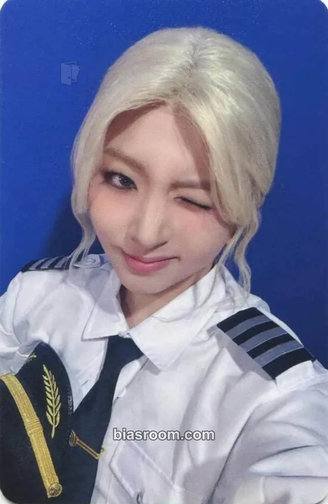 Jiwoo KARD 7th Mini Album 'Where To Now? (Part.1 : Yellow Light)' Photocard - KARD - KARD K-pop photocard