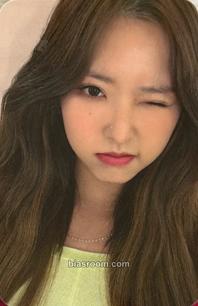 Loossemble - HyeJu - Loossemble 1st Fan-Con: Make a Voyage Event merch photocard trading card