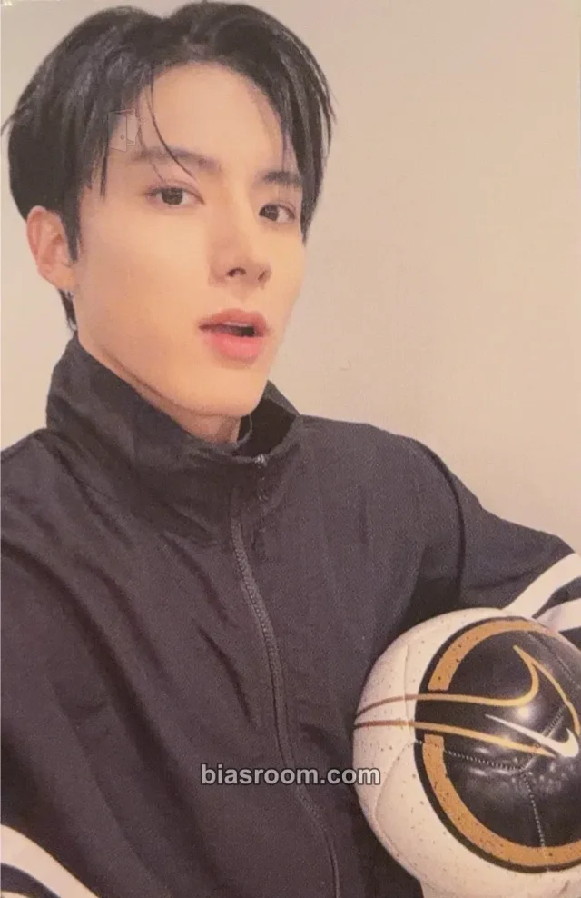 THE BOYZ - Eric - Trigger Album pob (pre-order benefit) makestar