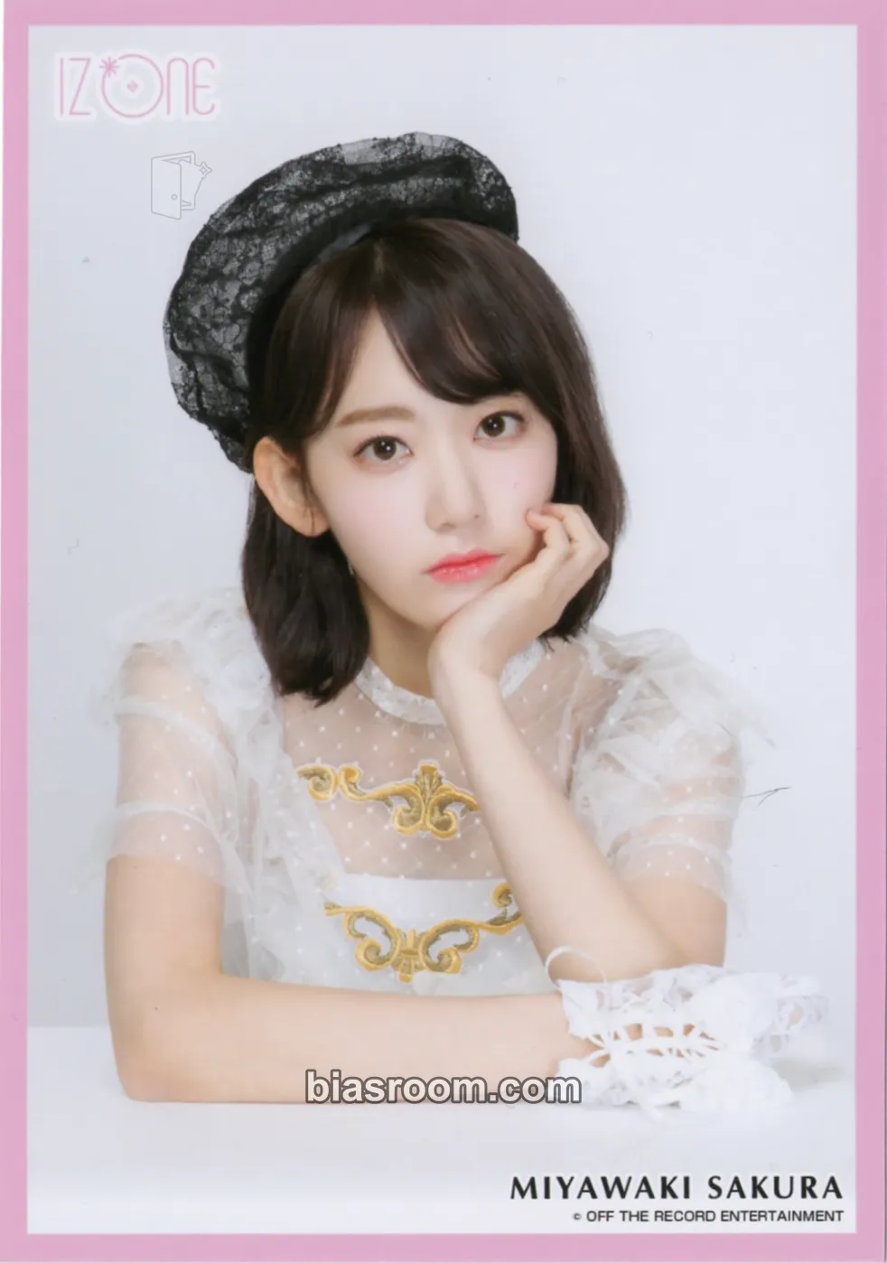 Sakura KCON 2019 Photocard - IZ*ONE - IZ*ONE K-pop photocard