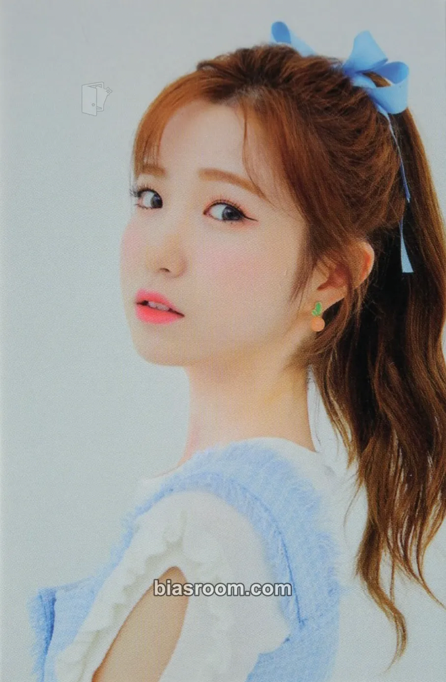 Hitomi ONEIRIC THEATER Photocard - IZ*ONE - IZ*ONE K-pop photocard