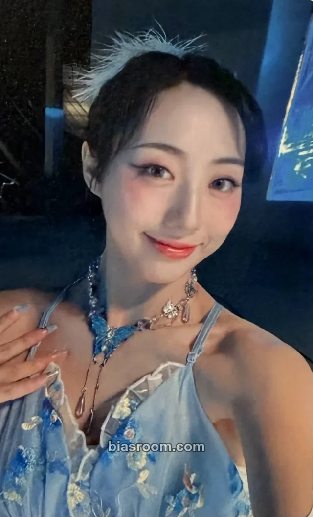 I:MOND - A-hyeon - Under My Album album photocard