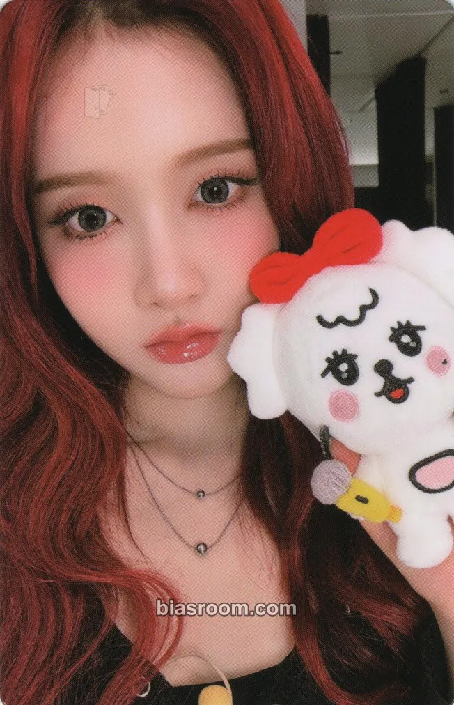 Sieun STAYC COMIC BOOK “DREAMY SWEETLAND” Photocard - STAYC - STAYC K-pop photocard