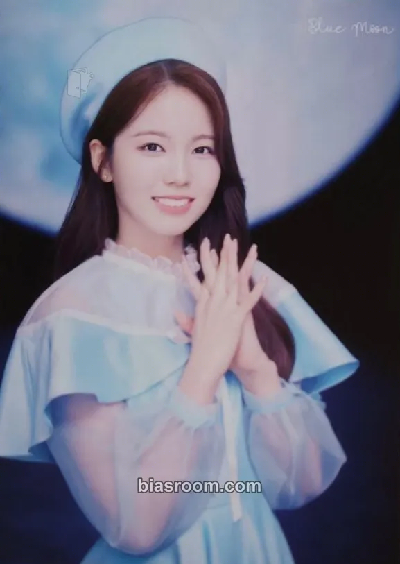 Ayaka “Blue Moon” official goods Photocard - NiziU - NiziU K-pop photocard