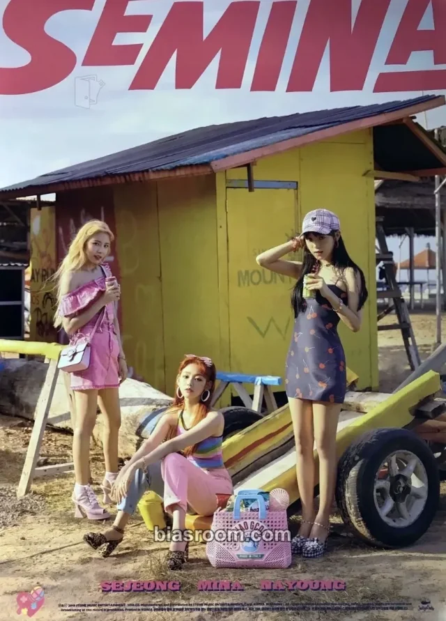 gugudan - SEMINA Album poster