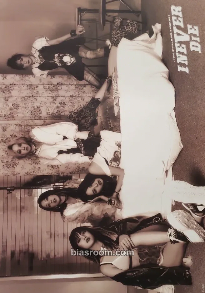 I Never Die Photocard - i-dle - i-dle K-pop photocard