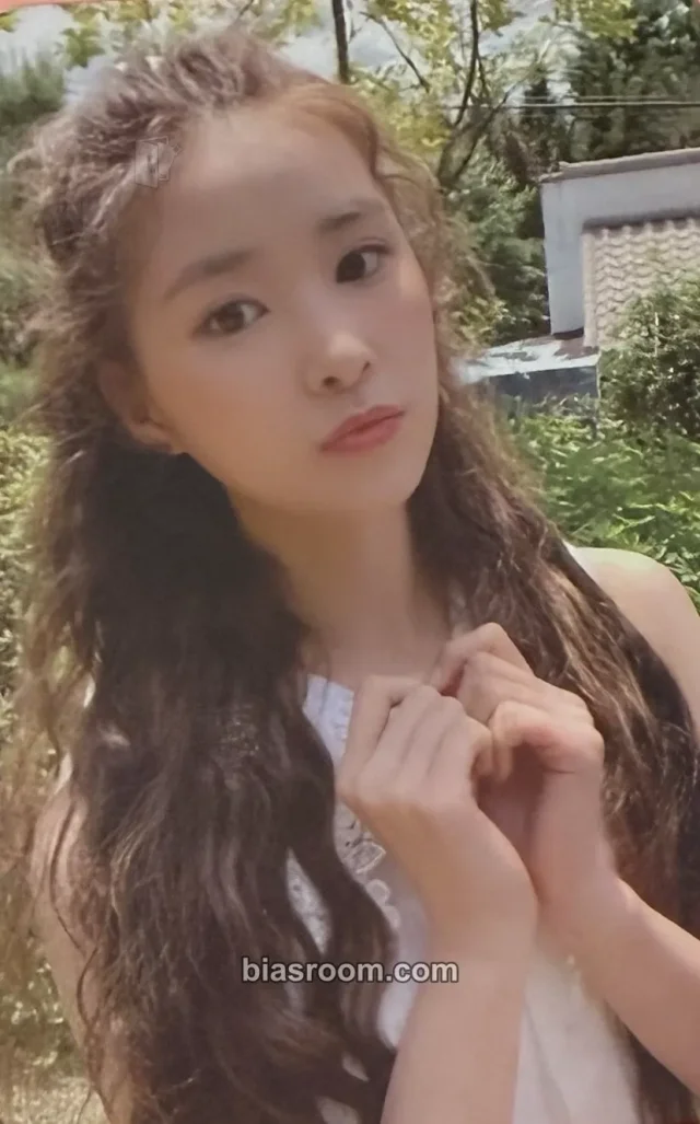 Nature - Uchae - NATURE WORLD: CODE M Album album photocard