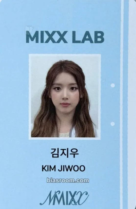 Jiwoo Heavy Serenade Photocard - NMIXX - NMIXX K-pop photocard