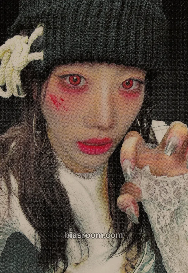 ARTMS - Kim Lip - BURN Album olive young lucky draw (LD) mini postcard