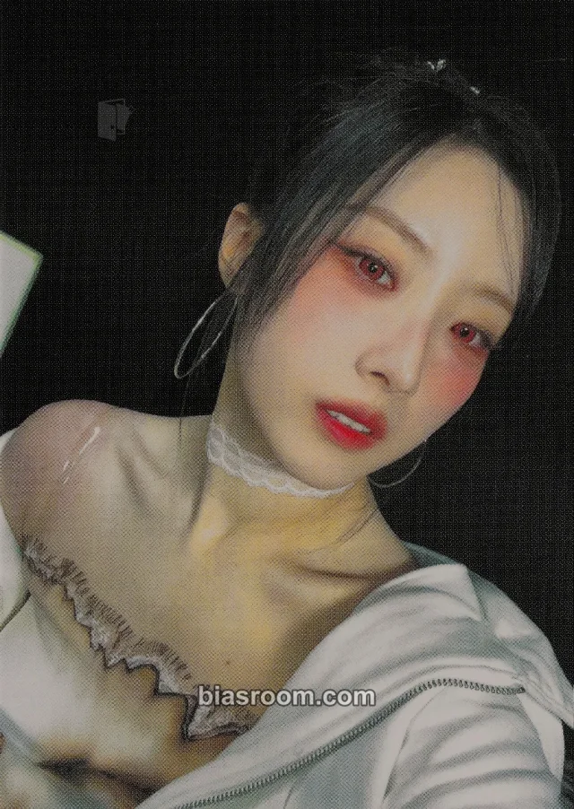 ARTMS - HaSeul - BURN Album lucky draw (LD) olive young mini postcard