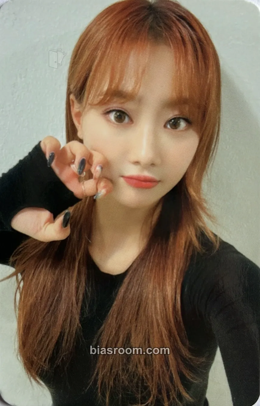 Nahyun Icons Photocard - Hot Issue - Hot Issue K-pop photocard